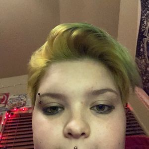 Meet your Posher, Evelyn